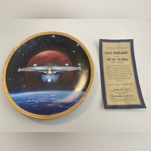 Star Trek: The Voyagers “U.S.S. Excelsior” Collector’s Plate